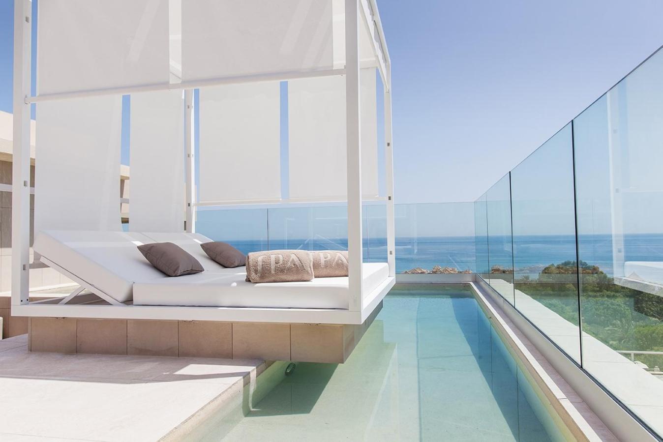 Don Carlos Marbella Luaran gambar The hotel's rooftop pool