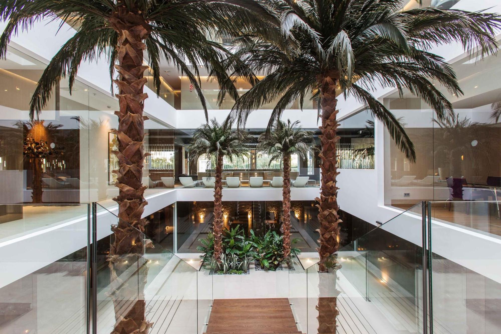 Don Carlos Marbella Luaran gambar The interior of the hotel
