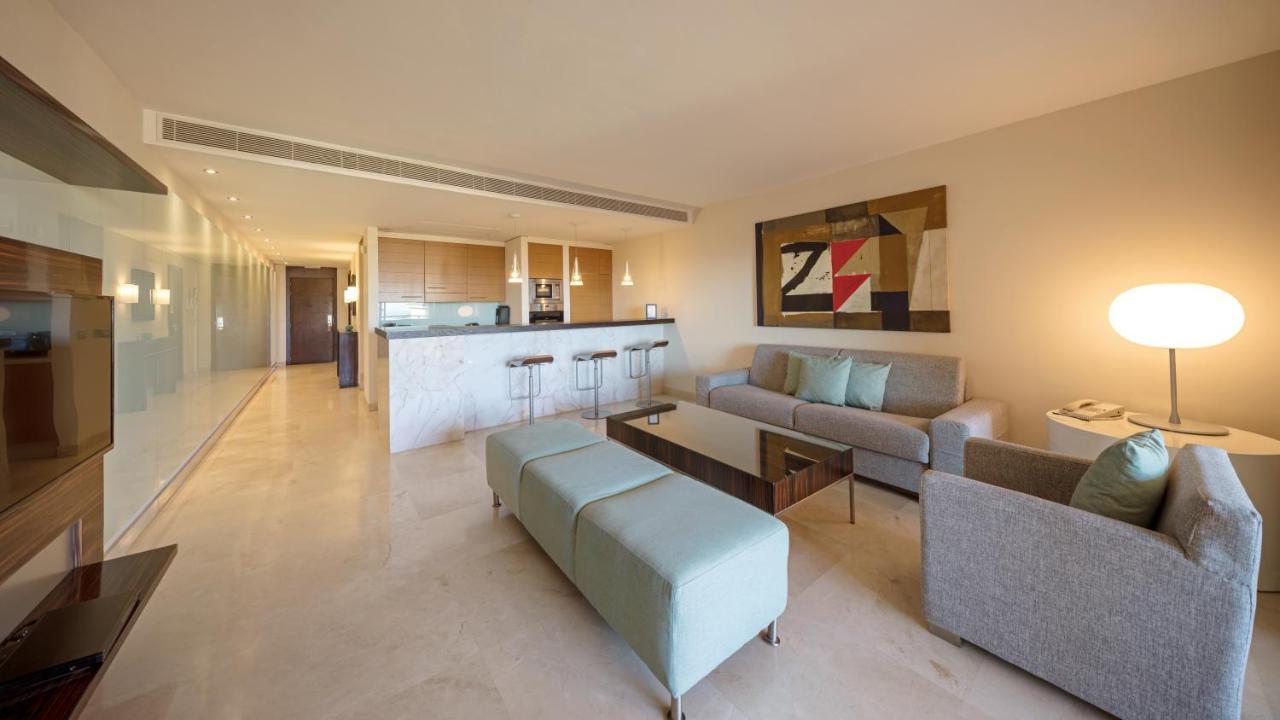 Don Carlos Marbella Luaran gambar A suite at the Ritz-Carlton, Maldives
